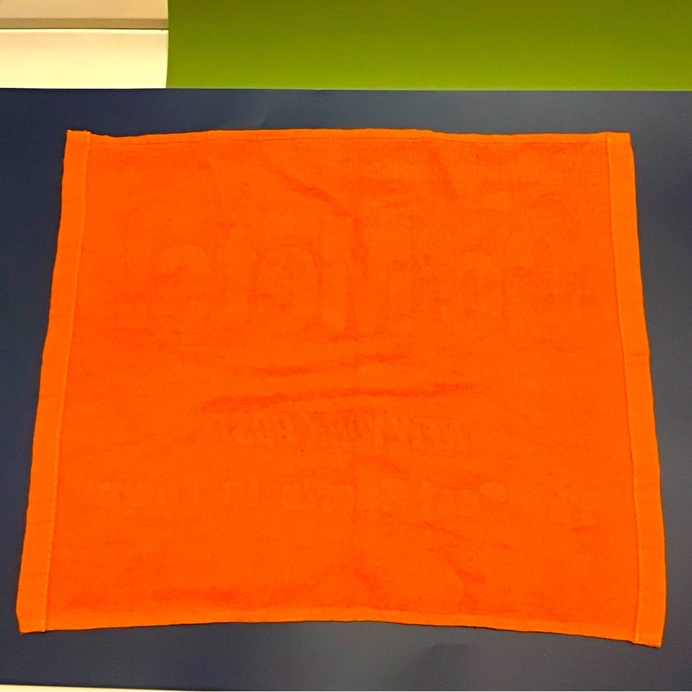 New York Mets Rally Towel 2015 Playoff Post Season Baseball Collector Souvenir - Picture 3 of 3